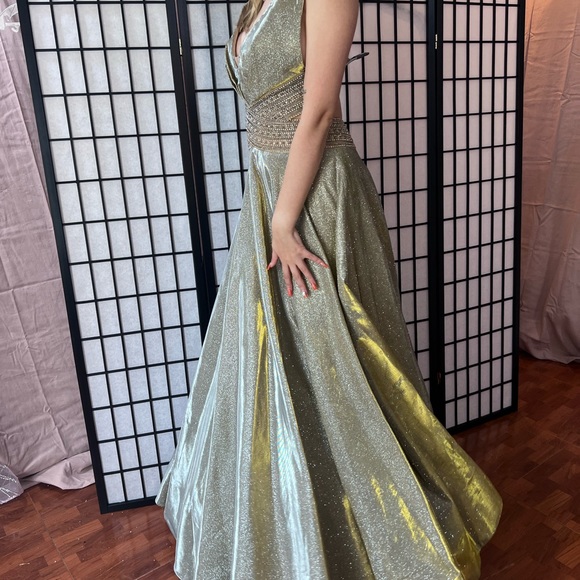 Tarik Ediz Luxury Beaded metallic Gown Gold size 6 NEW - Picture 7 of 15